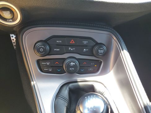 Used 2023 Dodge Challenger R/T w/ Shaker Package image 22