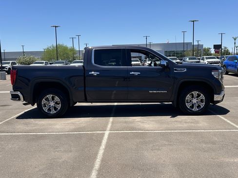 Certified 2025 GMC Sierra 1500 SLT RWD image 6