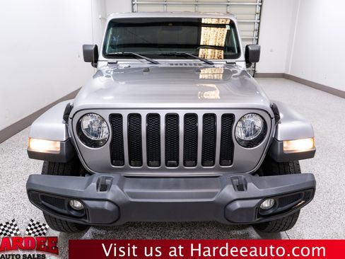 Used 2020 Jeep Wrangler Unlimited Sahara AWD/4WD image 7