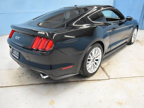 Used 2017 Ford Mustang GT Premium w/ GT Performance Package RWD image 33