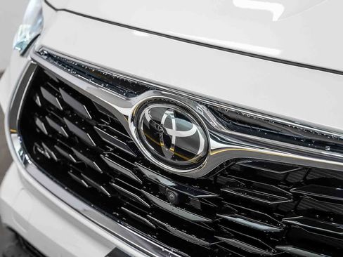 Used 2022 Toyota Highlander Limited AWD/4WD image 8