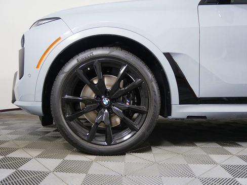 Used 2026 BMW X7 xDrive40i w/ M Sport Package image 7