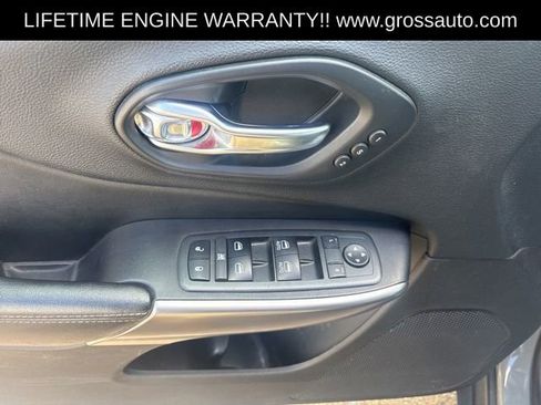 Used 2020 Jeep Cherokee Limited AWD/4WD image 10
