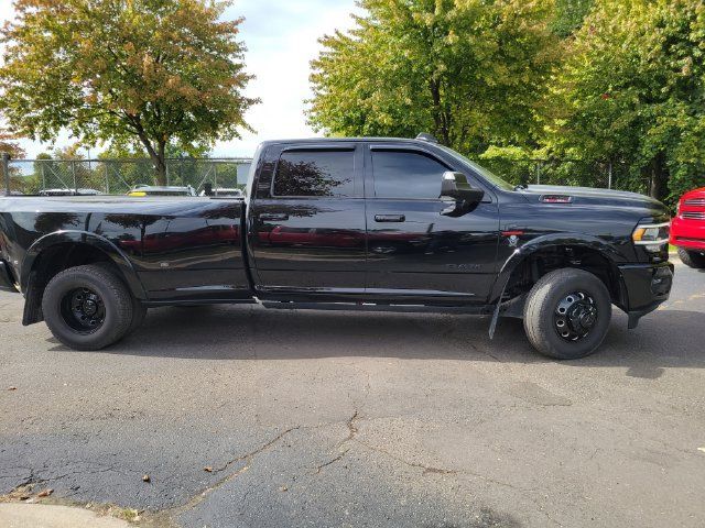 Used 2021 RAM 3500 Laramie AWD/4WD image 2
