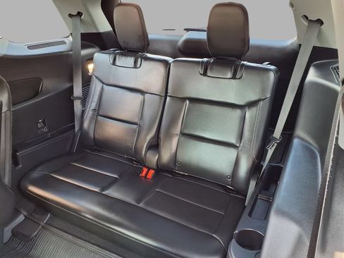 Used 2022 Ford Explorer XLT w/ Equipment Group 202A AWD/4WD image 25