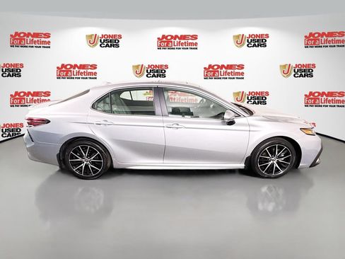 Certified 2023 Toyota Camry SE w/ Cold Weather Package FWD image 18