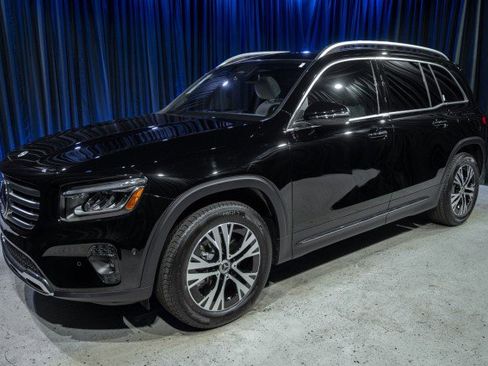 New 2026 Mercedes-Benz GLB 250 image 1