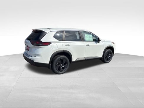 New 2026 Nissan Rogue SV FWD image 4