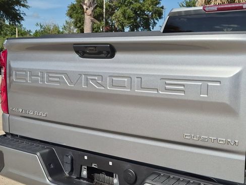 Used 2025 Chevrolet Silverado 1500 Custom RWD image 5