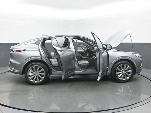 New 2026 Buick Envista Avenir FWD image 57