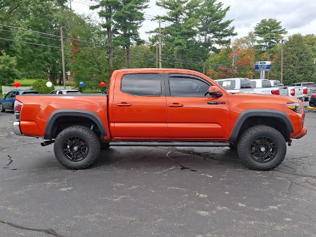 Used 2016 Toyota Tacoma TRD Off-Road w/ Exterior Package AWD/4WD image 7