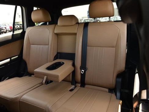 Certified 2023 Volkswagen Tiguan SE FWD image 20