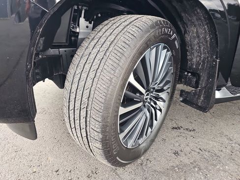 Used 2025 Nissan Armada Platinum Reserve RWD image 38