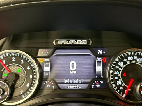 Used 2023 RAM 1500 Big Horn AWD/4WD image 9