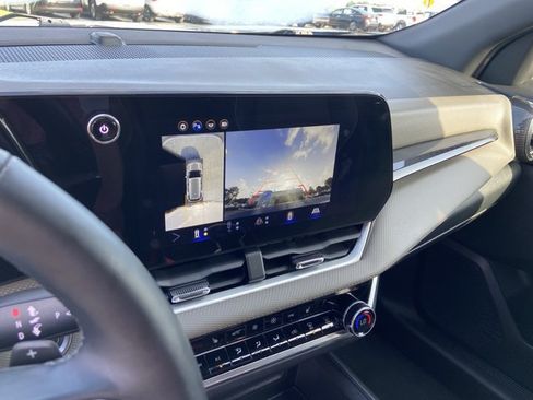 Used 2025 Chevrolet Equinox LT w/ Convenience Package II AWD/4WD image 36
