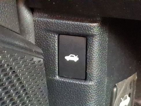 Certified 2025 Honda Accord LX image 26