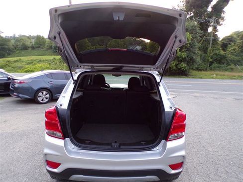 Used 2017 Chevrolet Trax LT image 29