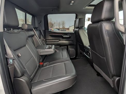 Used 2024 GMC Sierra 1500 Denali image 6