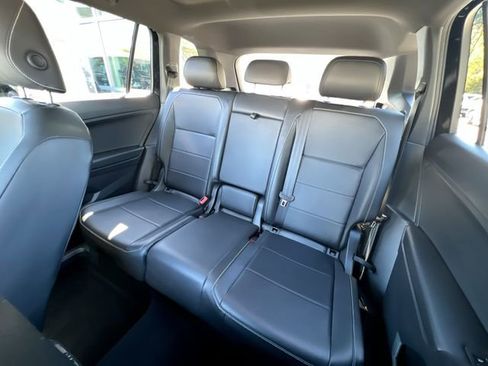 Certified 2021 Volkswagen Tiguan SE R-Line image 22