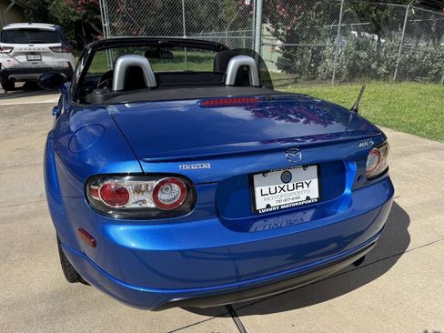 Used 2006 MAZDA MX-5 Miata Sport w/ Appearance Pkg RWD image 11