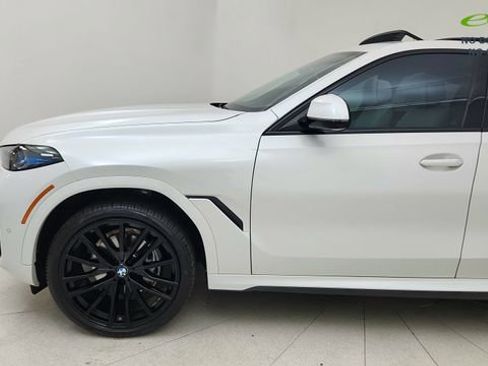 Used 2026 BMW X6 xDrive40i AWD/4WD image 9