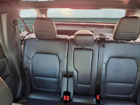 Used 2024 Ford Bronco Badlands image 17