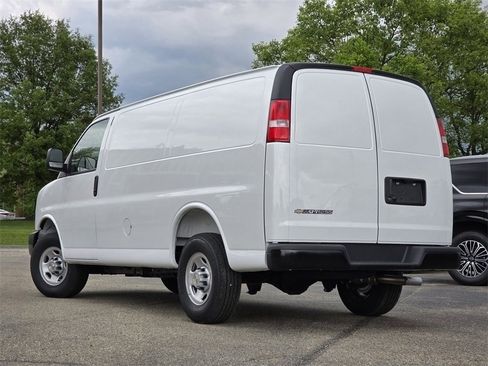New 2025 Chevrolet Express 2500 w/ Communications Package image 6