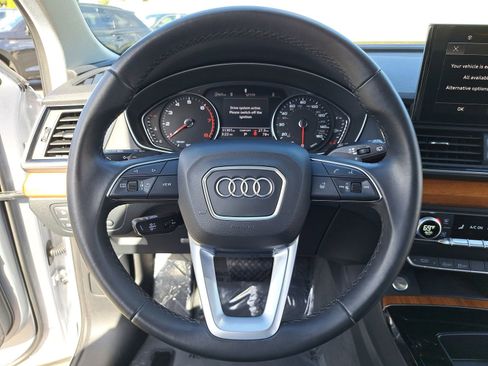 Used 2023 Audi Q5 2.0T Premium w/ Convenience Package image 19