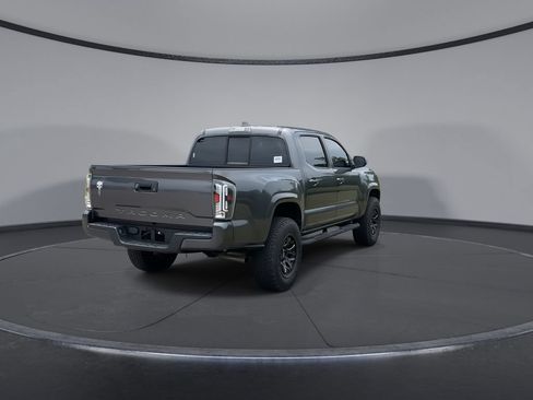 Used 2022 Toyota Tacoma SR w/ SR Convenience Package RWD image 8