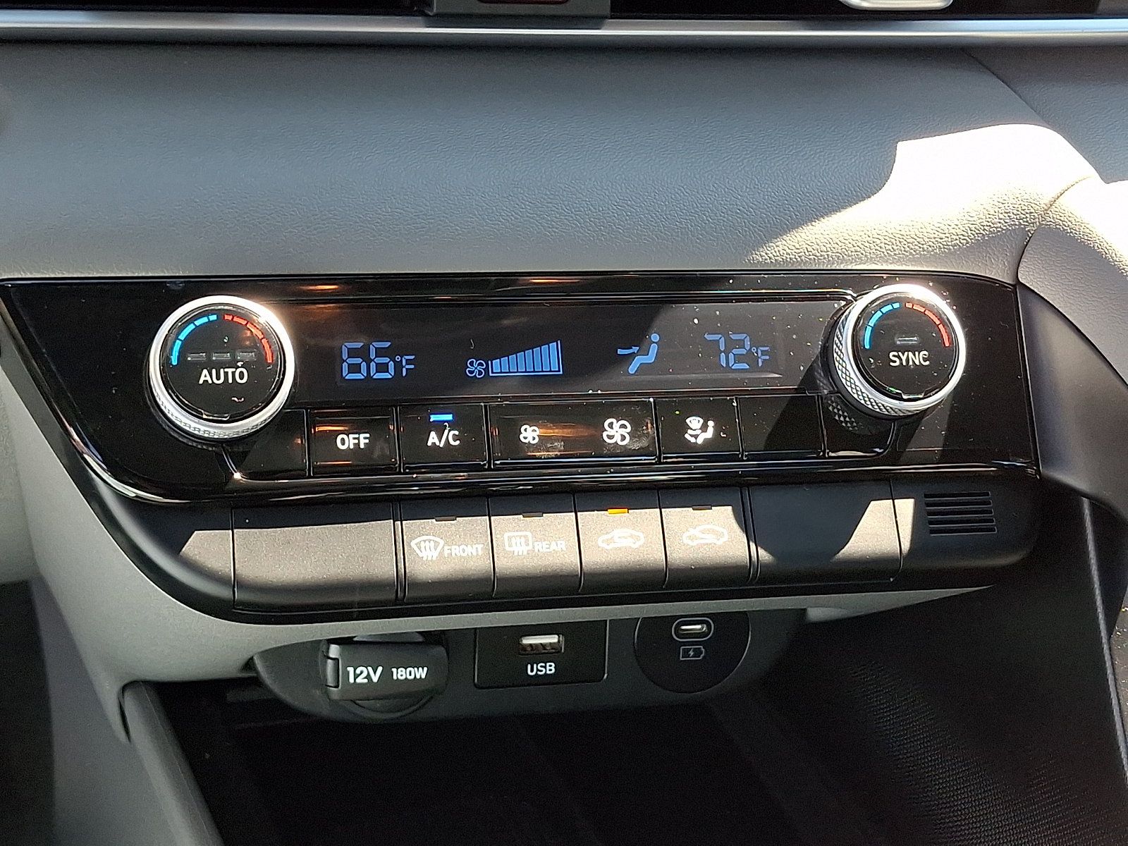 Certified 2026 Hyundai Elantra Sport FWD image 16
