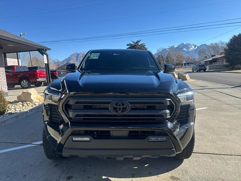 Used 2024 Toyota Tacoma SR5 image 2
