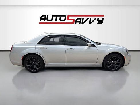 Used 2022 Chrysler 300 S image 8