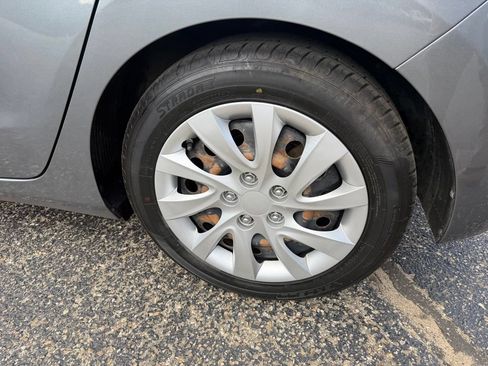 Used 2016 Hyundai Elantra GT FWD image 30