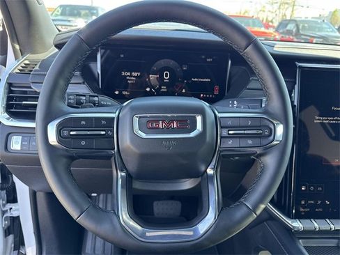 New 2025 GMC Acadia Elevation image 17