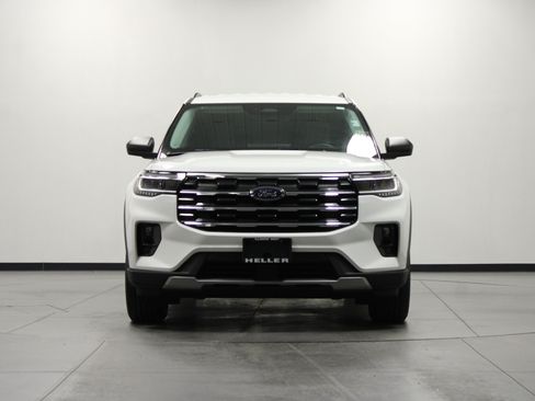 Used 2025 Ford Explorer Active w/ Active Comfort Package AWD/4WD image 9