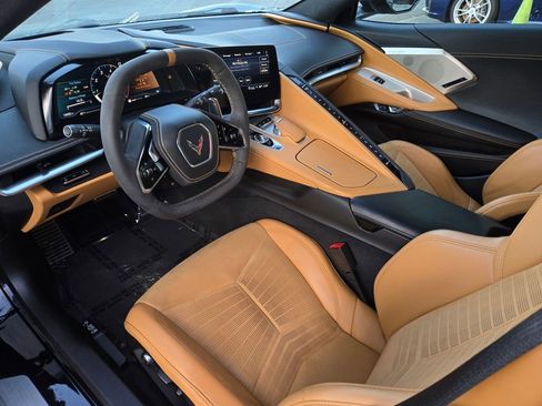 Used 2021 Chevrolet Corvette Stingray Premium Cpe w/ Z51 Performance Package RWD image 11