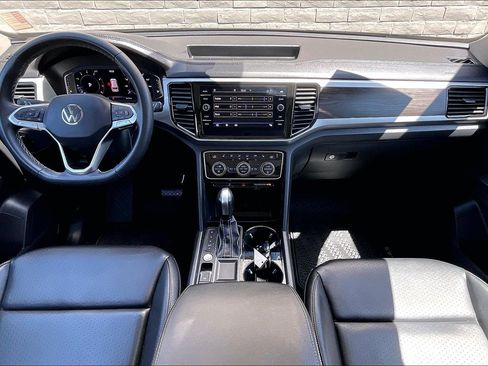 Certified 2022 Volkswagen Atlas SE w/ Panoramic Sunroof Package FWD image 15