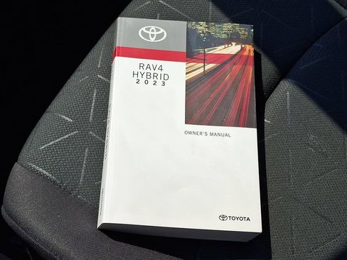 Used 2023 Toyota RAV4 AWD Hybrid image 28