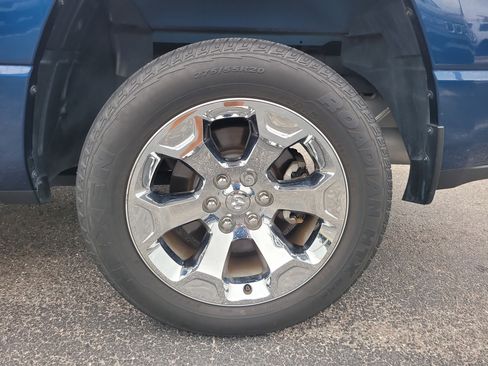 Used 2023 RAM 1500 Big Horn AWD/4WD image 9