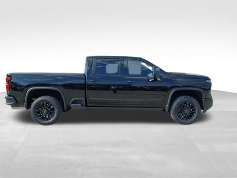 Certified 2025 Chevrolet Silverado 2500 High Country w/ High Country Premium Package AWD/4WD image 6