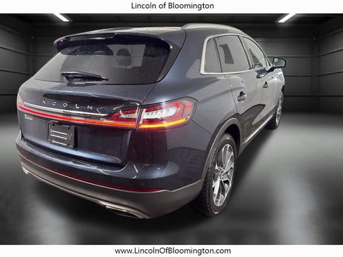 Used 2022 Lincoln Nautilus Reserve image 7