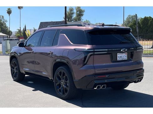 Used 2026 Chevrolet Traverse RS w/ LPO, Cargo Package FWD image 4