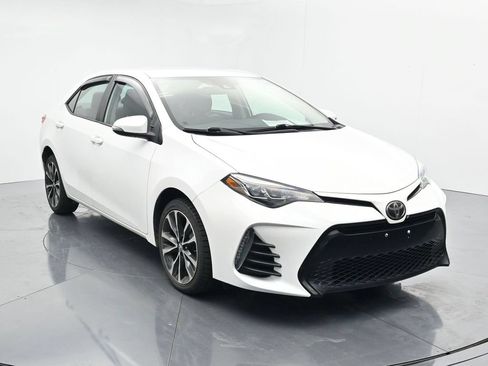 Used 2019 Toyota Corolla SE FWD image 2