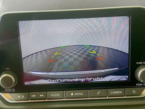 Used 2023 Nissan Rogue SV image 14