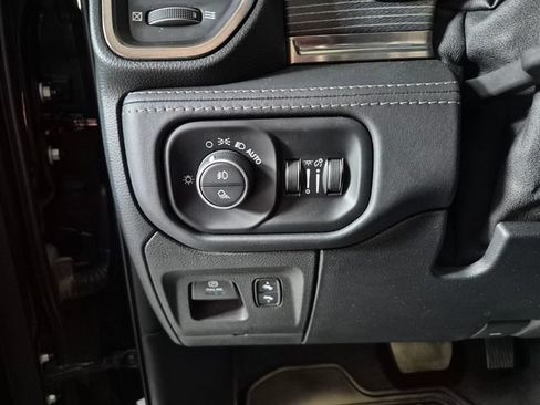 Used 2021 RAM 1500 Limited AWD/4WD image 18