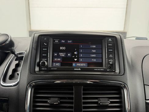 Used 2018 Dodge Grand Caravan SXT FWD image 20