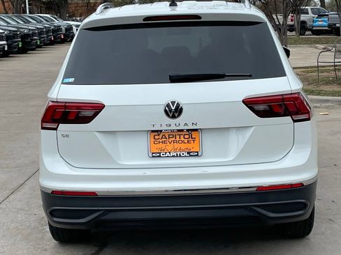 Used 2023 Volkswagen Tiguan SE image 5