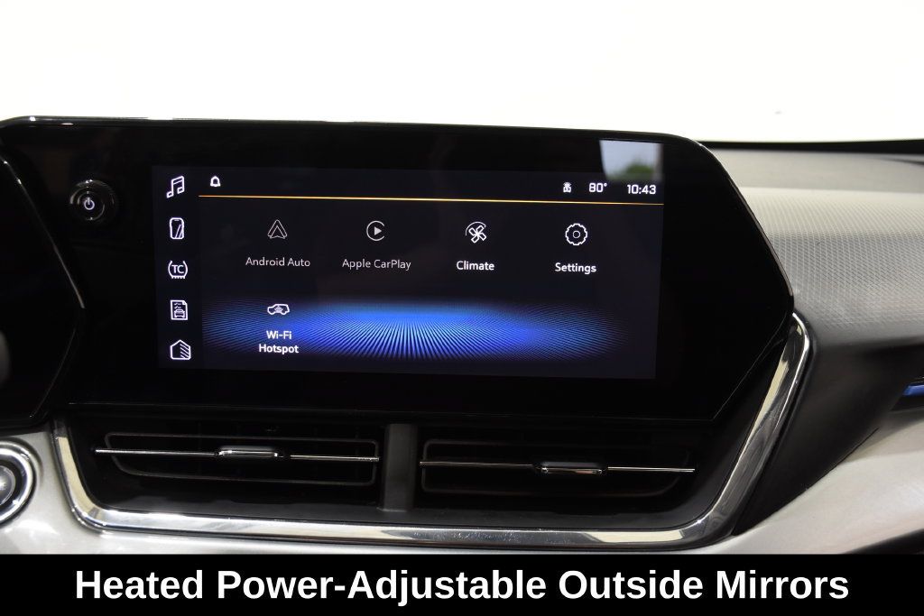 Used 2025 Chevrolet Trax LT w/ LT Convenience Package FWD image 18
