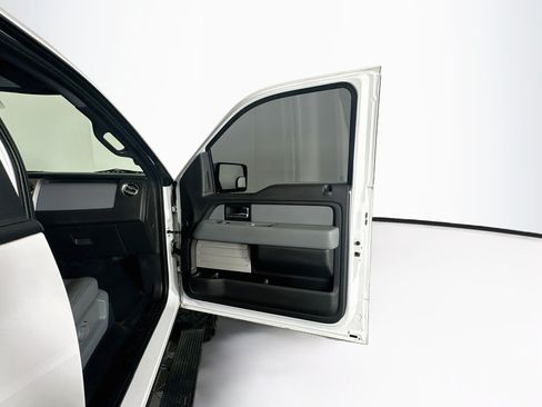 Used 2014 Ford F150 XLT w/ Equipment Group 302A Luxury AWD/4WD image 29