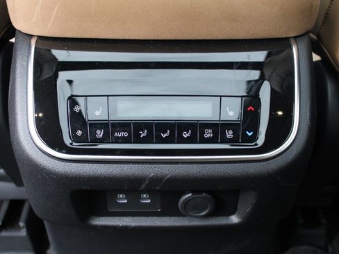 Certified 2025 INFINITI QX80 Luxe image 46